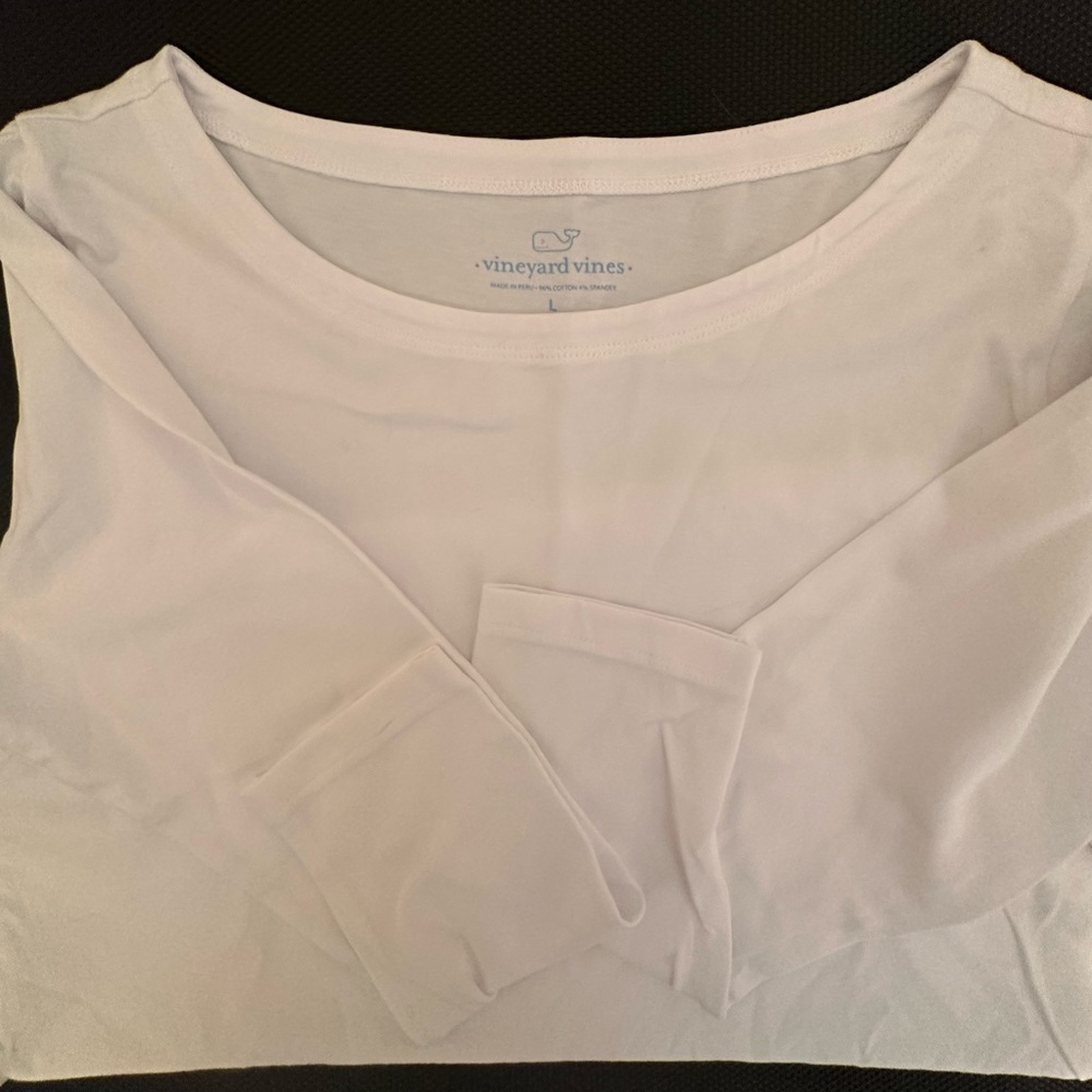 Vineyard Vines White 3/4 sleeve - Brand New!